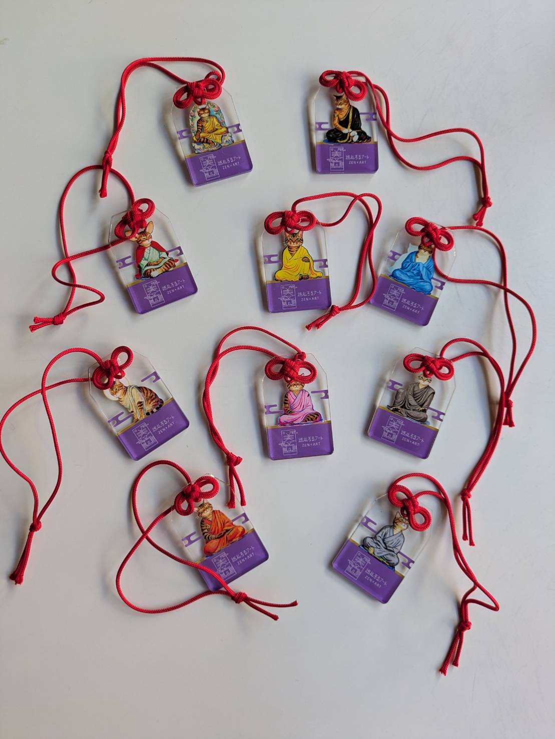 巡礼する猫 アクリルキーホルダー